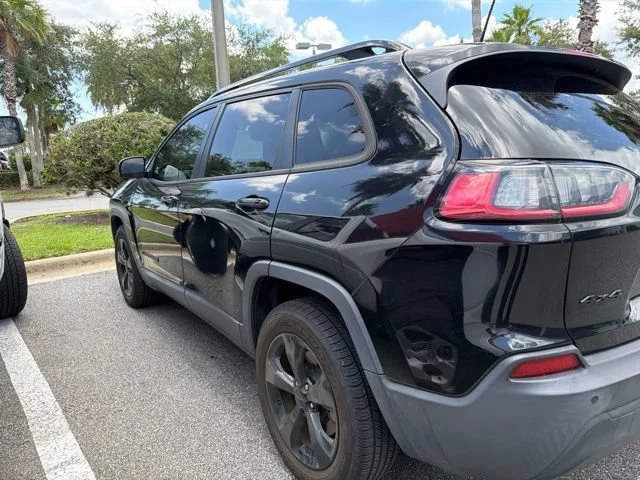 Used 2021 Diamond Black Jeep Altitude image 2
