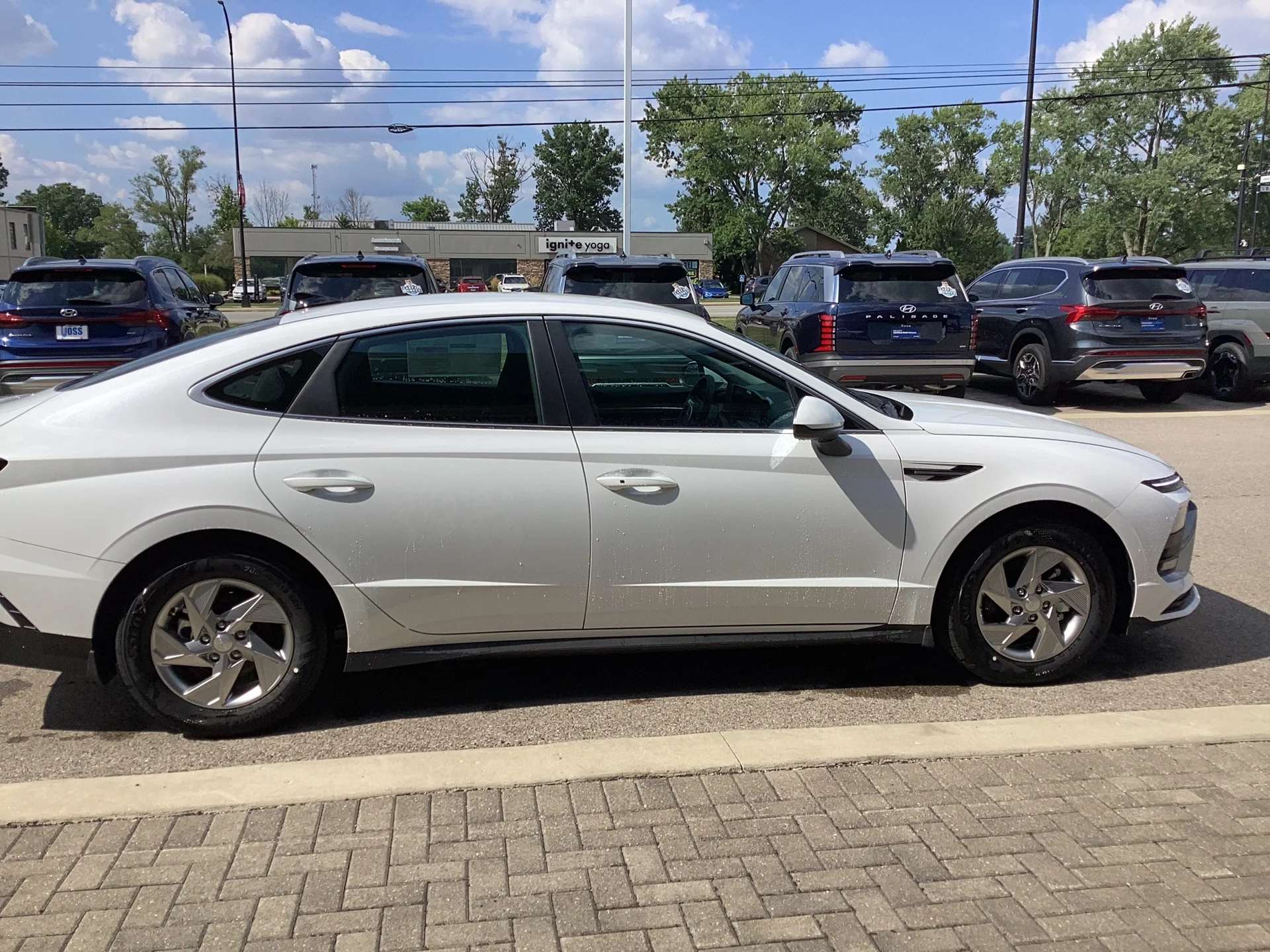 New 2026 Serenity White Pearl Hyundai SE image 4