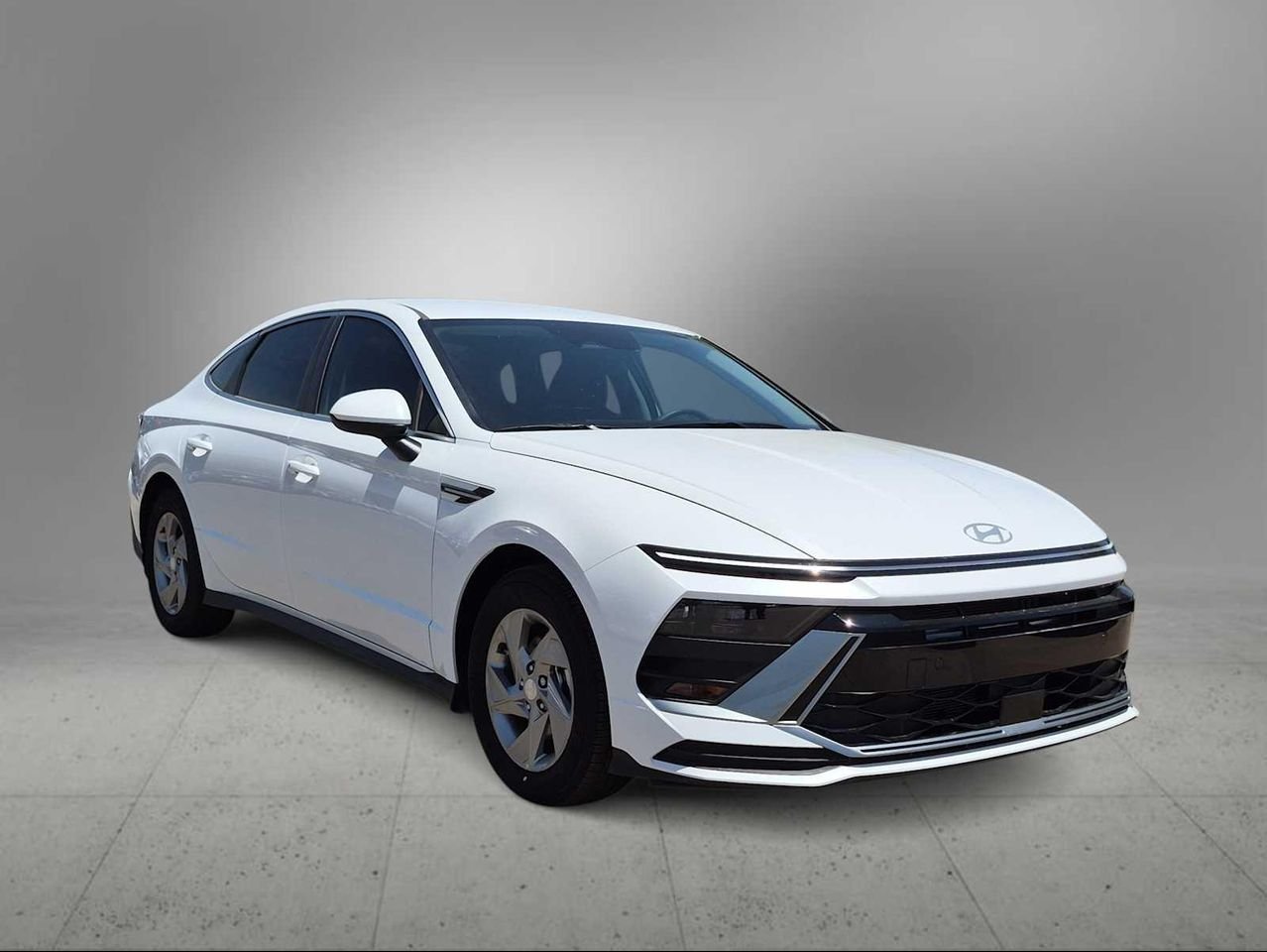 New 2026 Serenity White Hyundai SE image 2