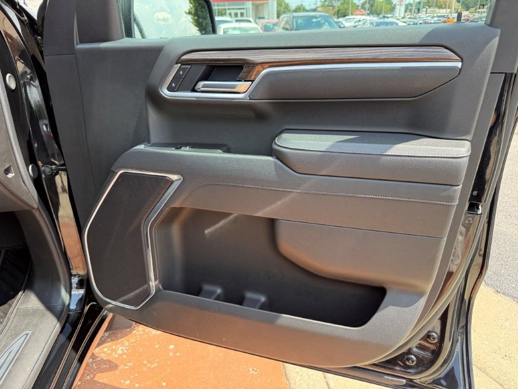Used 2026 Black Chevrolet LT image 20