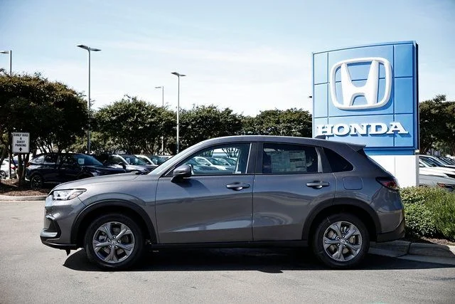 New 2027 Modern Steel Metallic Honda LX image 4
