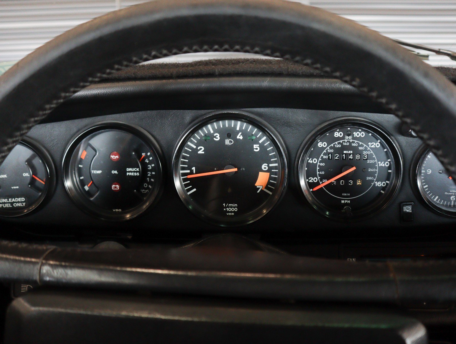 Used 1985 Guards Red Porsche Targa w/5speed trans image 14