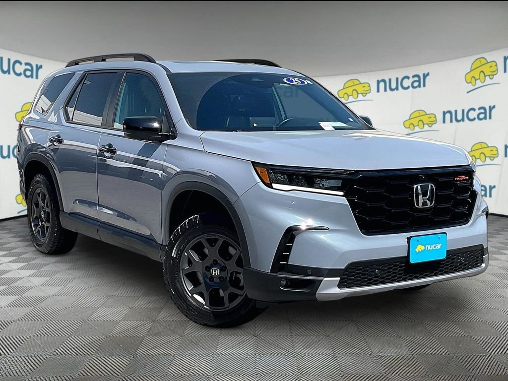 2025 Honda Pilot TrailSport AWD's photo