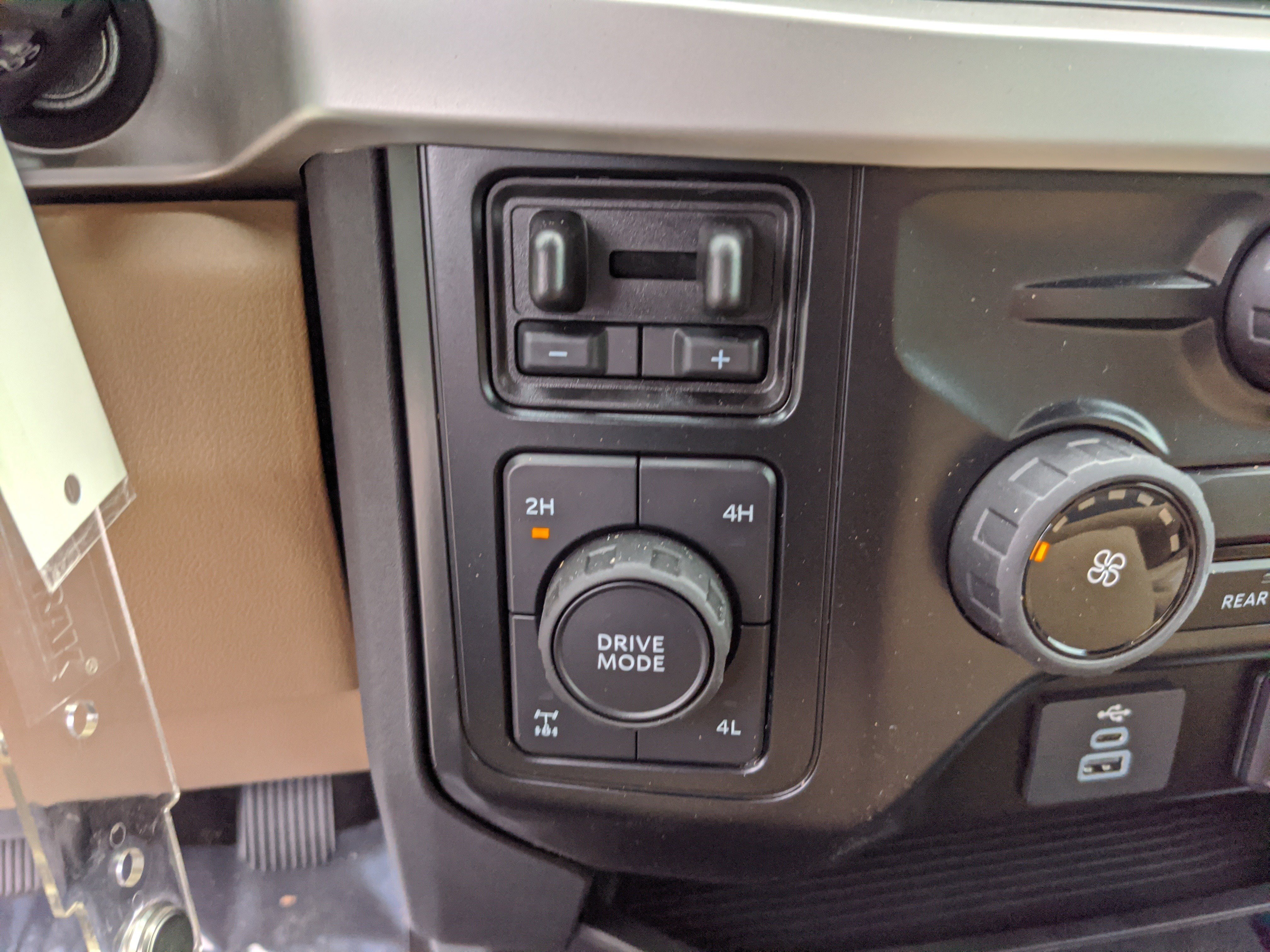 2025 Ford F-250 Super Duty XLT - Photo 23