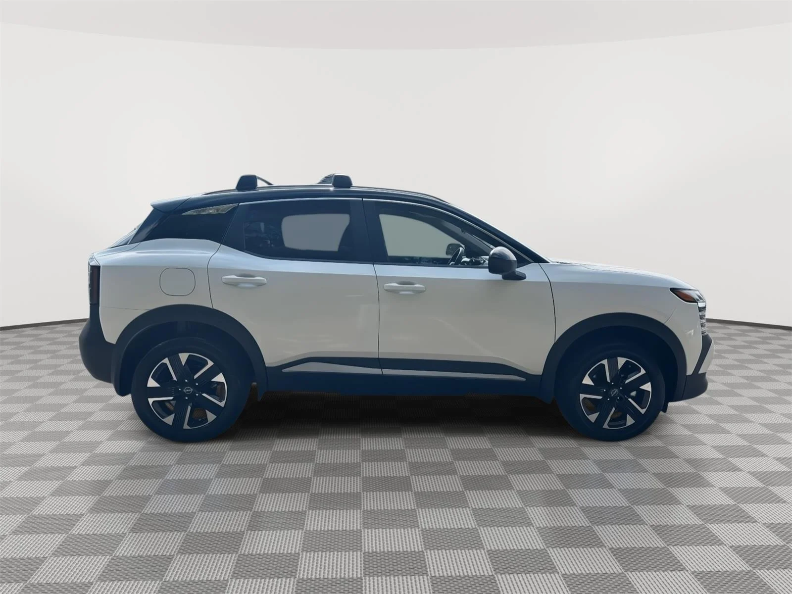 New 2026 Aspen White TriCoat / Super Black Two-tone Nissan SV image 4