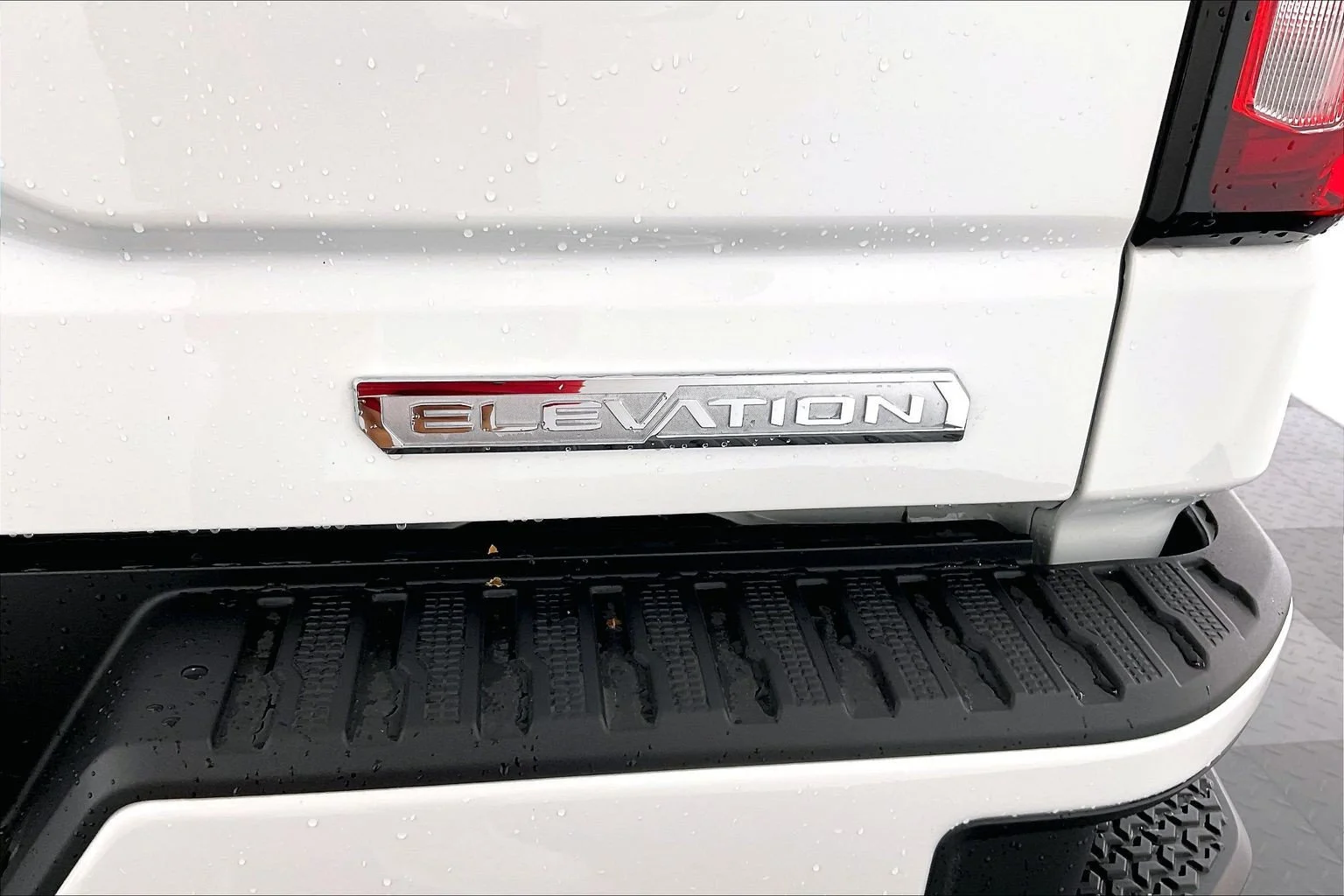 New 2026 Summit White GMC Elevation image 17