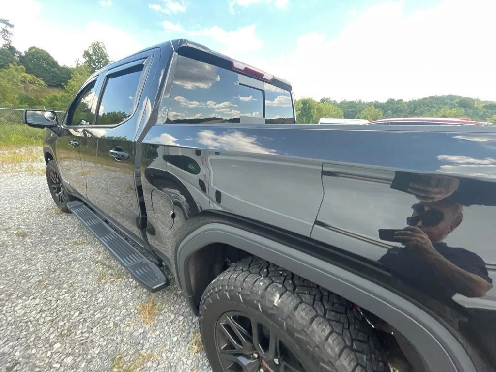 Used 2022 Black GMC Elevation image 17