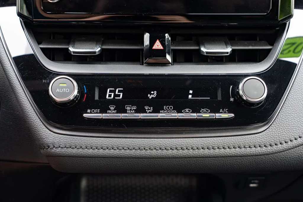 Used 2023 White Toyota Core image 17