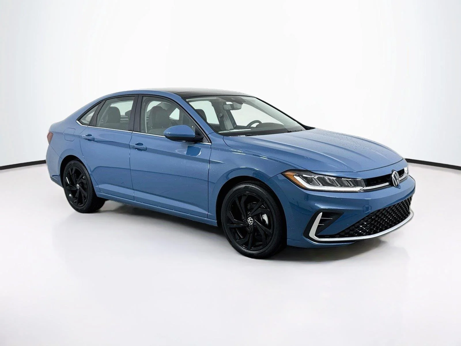 New 2027 Monterey Blue Pearl Volkswagen SE image 6