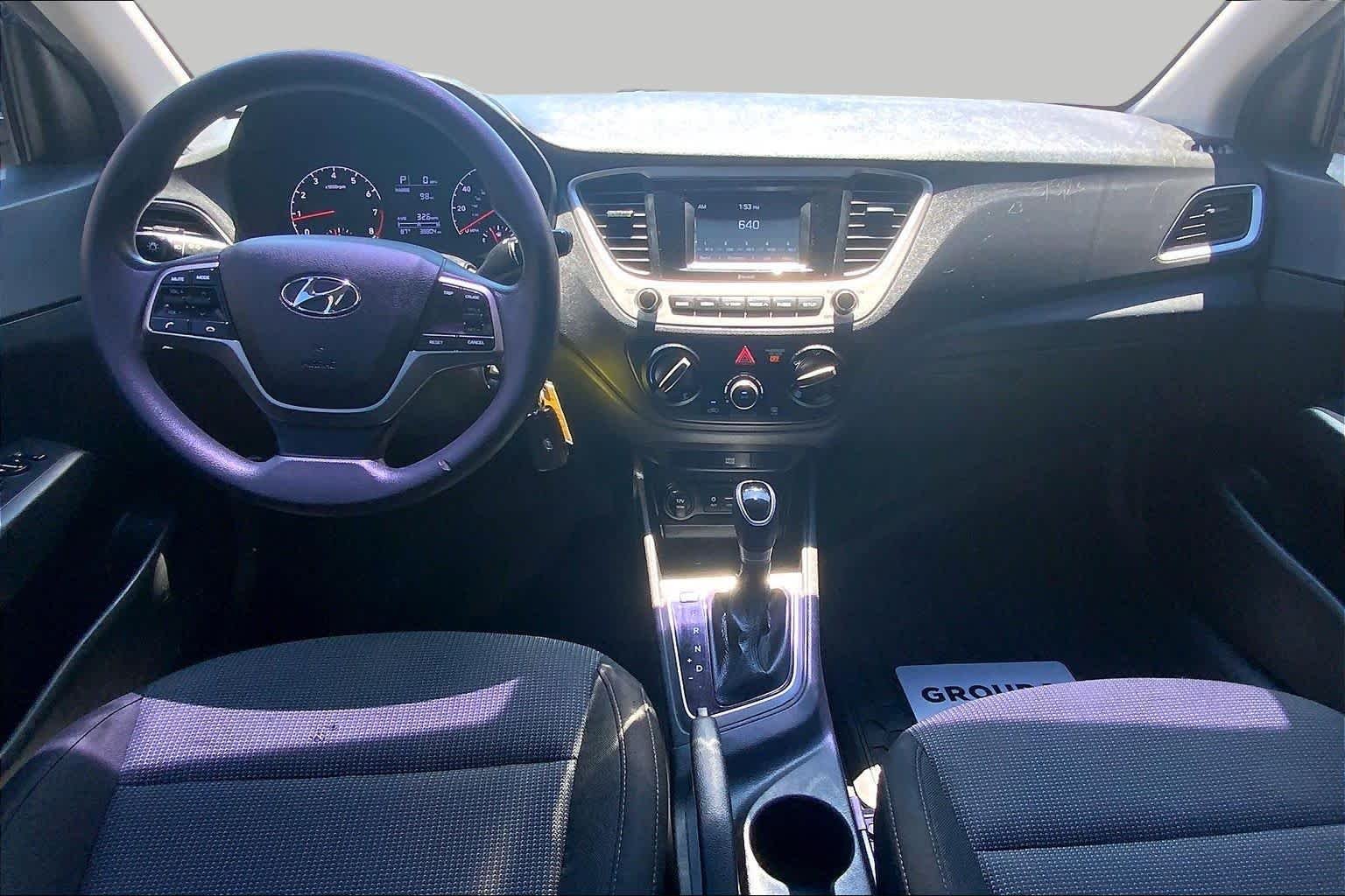 Used 2022 Admiral Blue Hyundai SE image 15