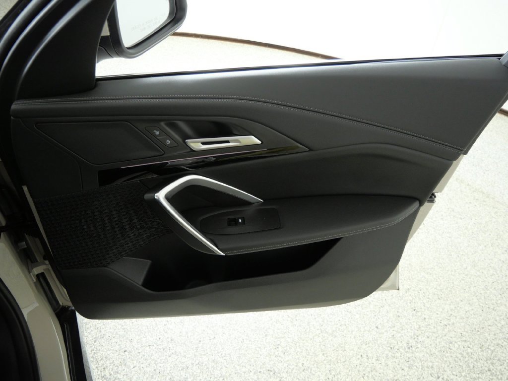 New 2027 Dune Grey Metallic BMW xDrive28i image 19