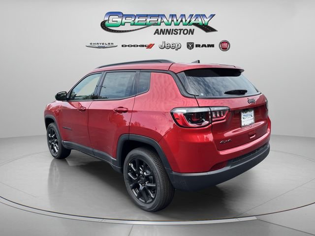 New 2026 Red Hot Pearlcoat Jeep Latitude Altitude image 5