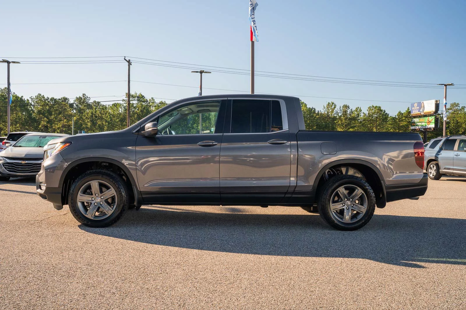 Used 2023 Gray Honda RTL image 3