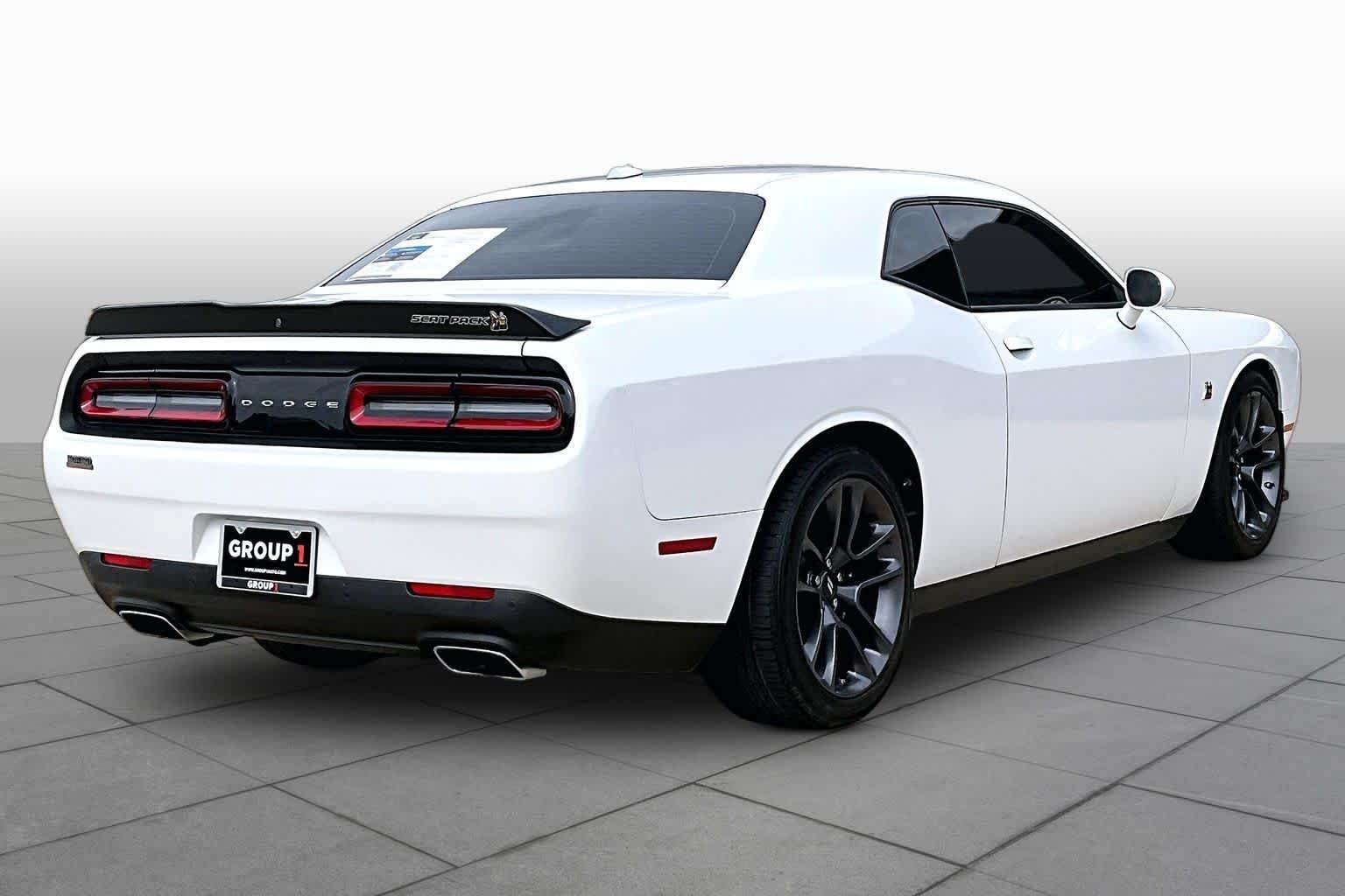 Used 2023 White Knuckle Clearcoat Dodge R/T Scat Pack image 13