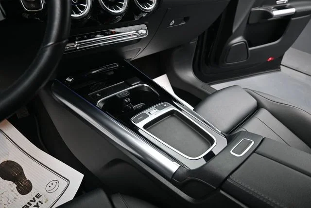 Used 2025 Black Mercedes-Benz GLA 250 image 28