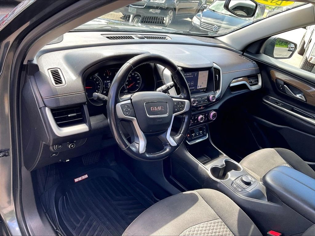 Used 2018 Gray GMC SLE image 8