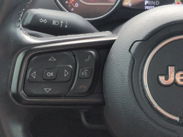 Used 2020 Gobi Clearcoat Jeep Sport image 23