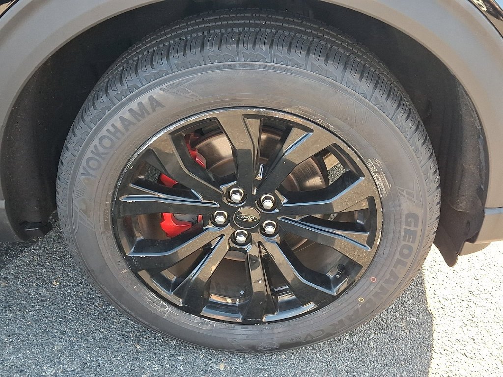 Certified Used 2020 Black Metallic Ford ST image 9