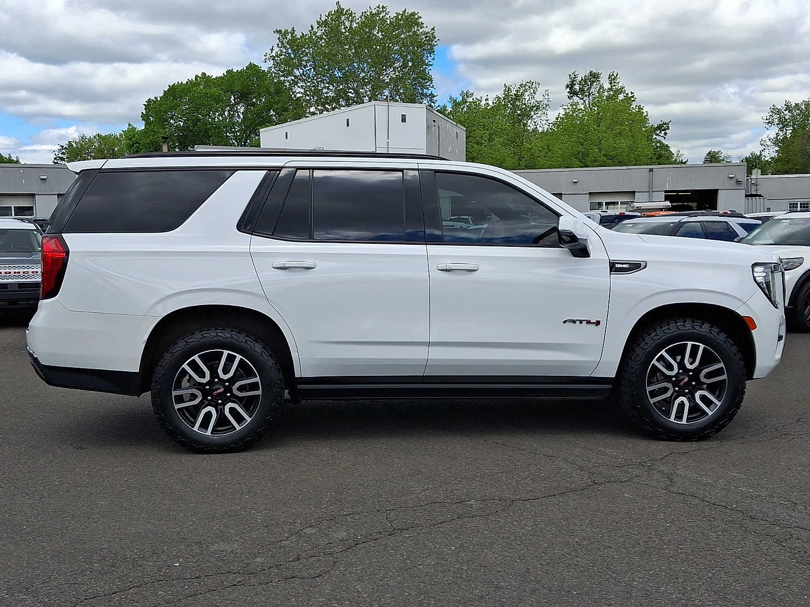 Used 2023 Summit White GMC AT4 image 7