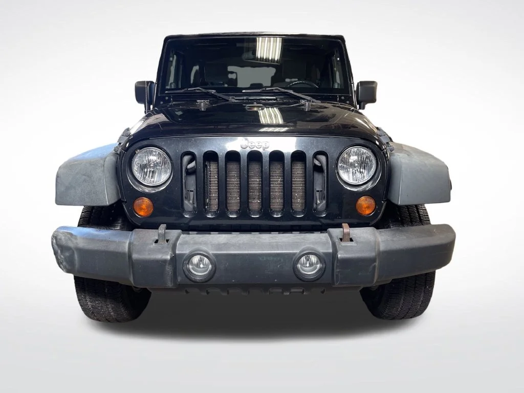 Used 2008 Black Jeep X image 9