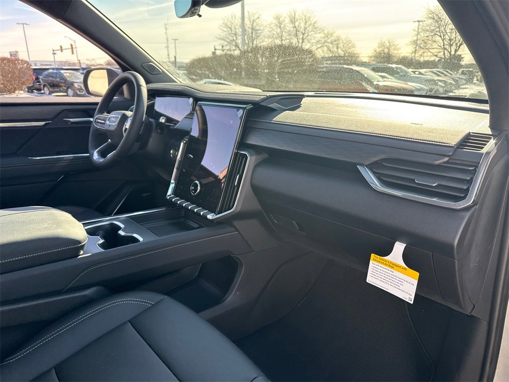 2026 GMC ACADIA - Image 41