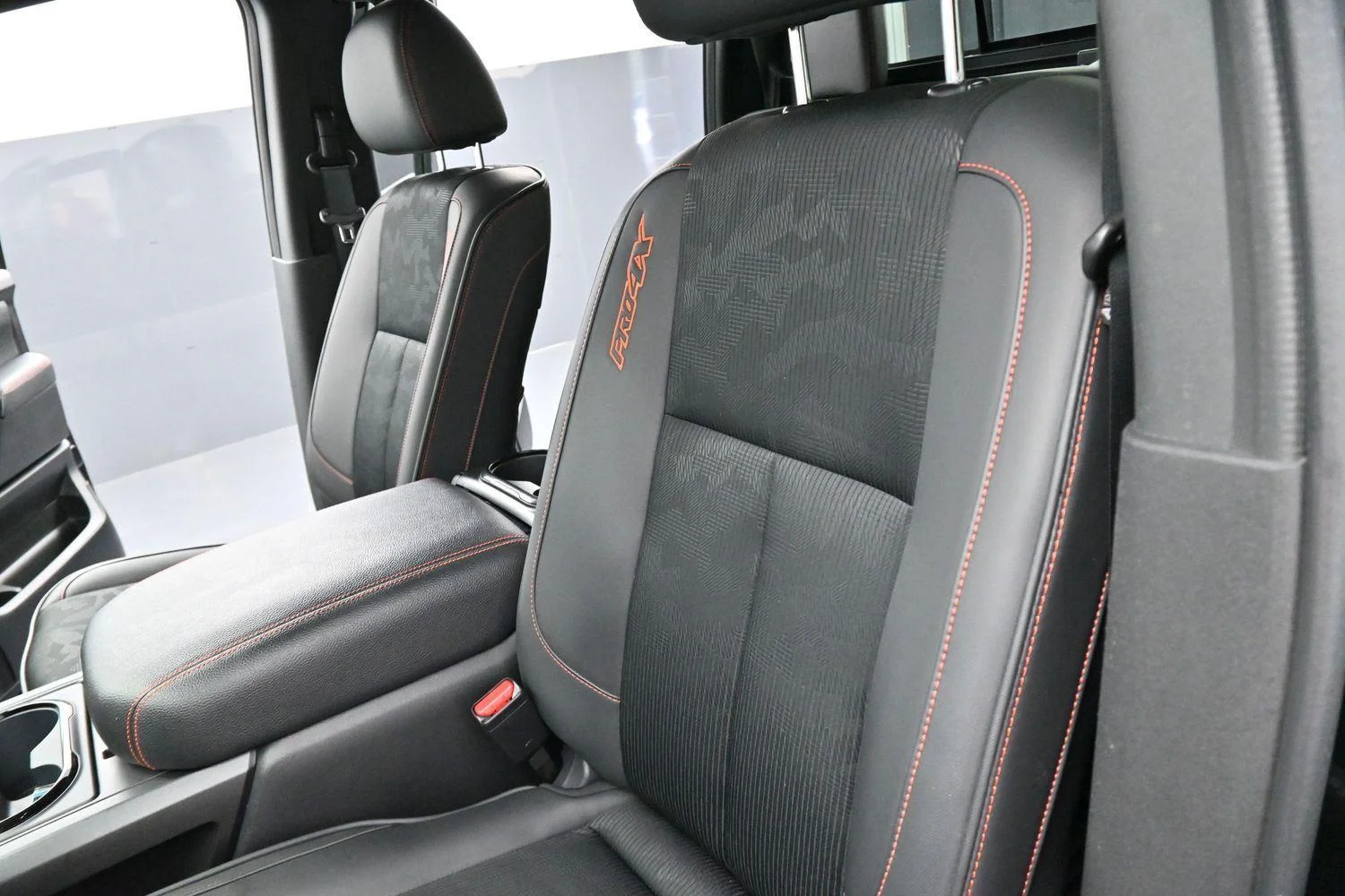 Used 2024 Super Black Nissan PRO-4X image 14