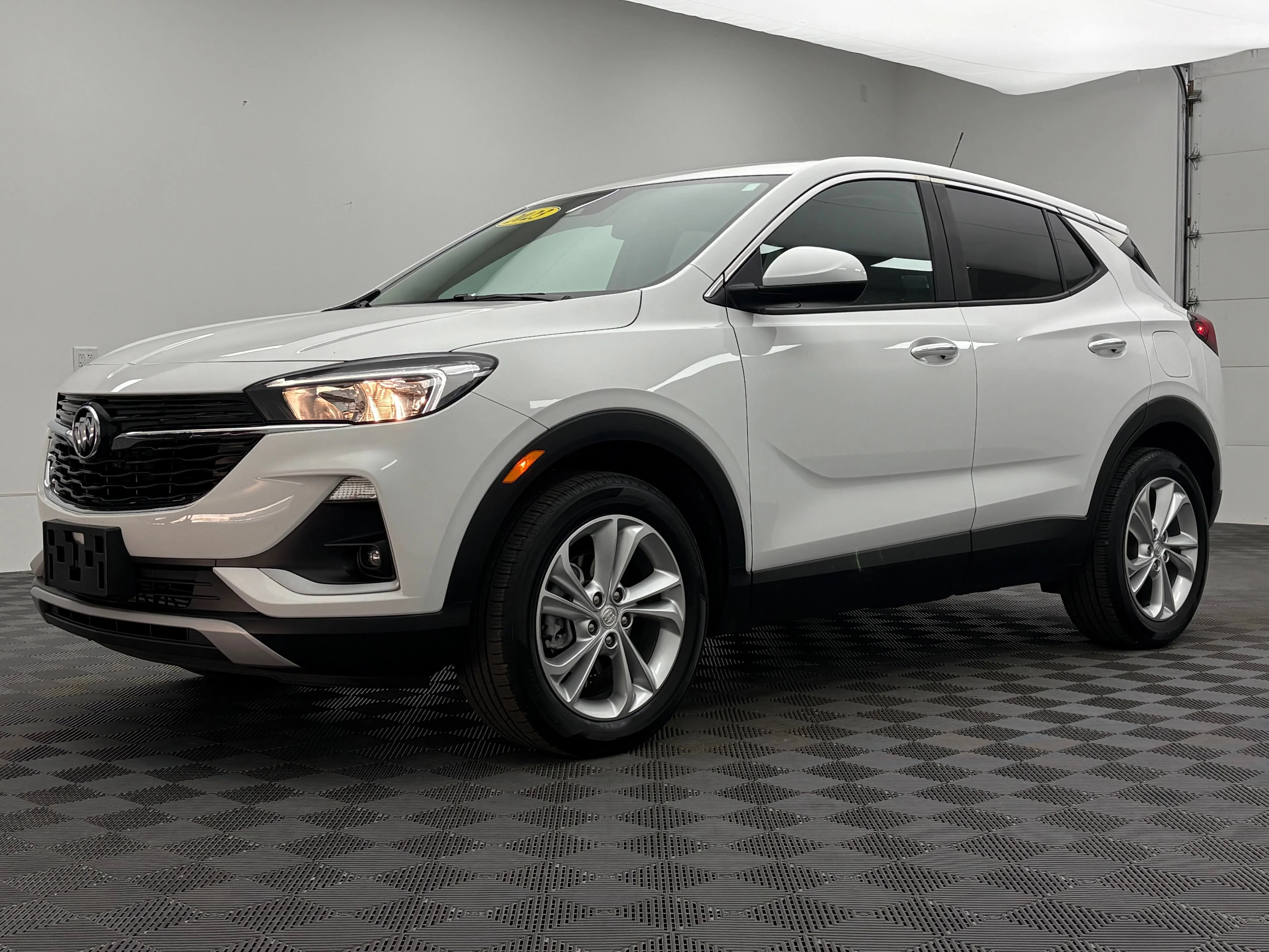 Used 2023 Summit White Buick Preferred image 2