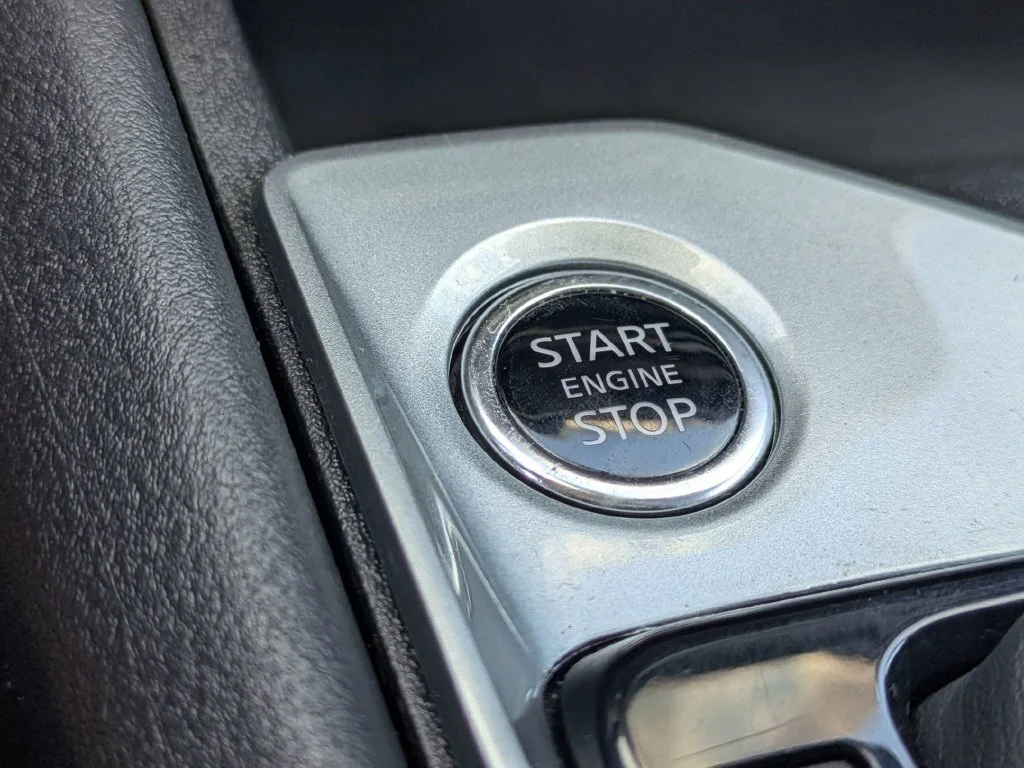 Used 2025 White Nissan 2.5 SV image 24