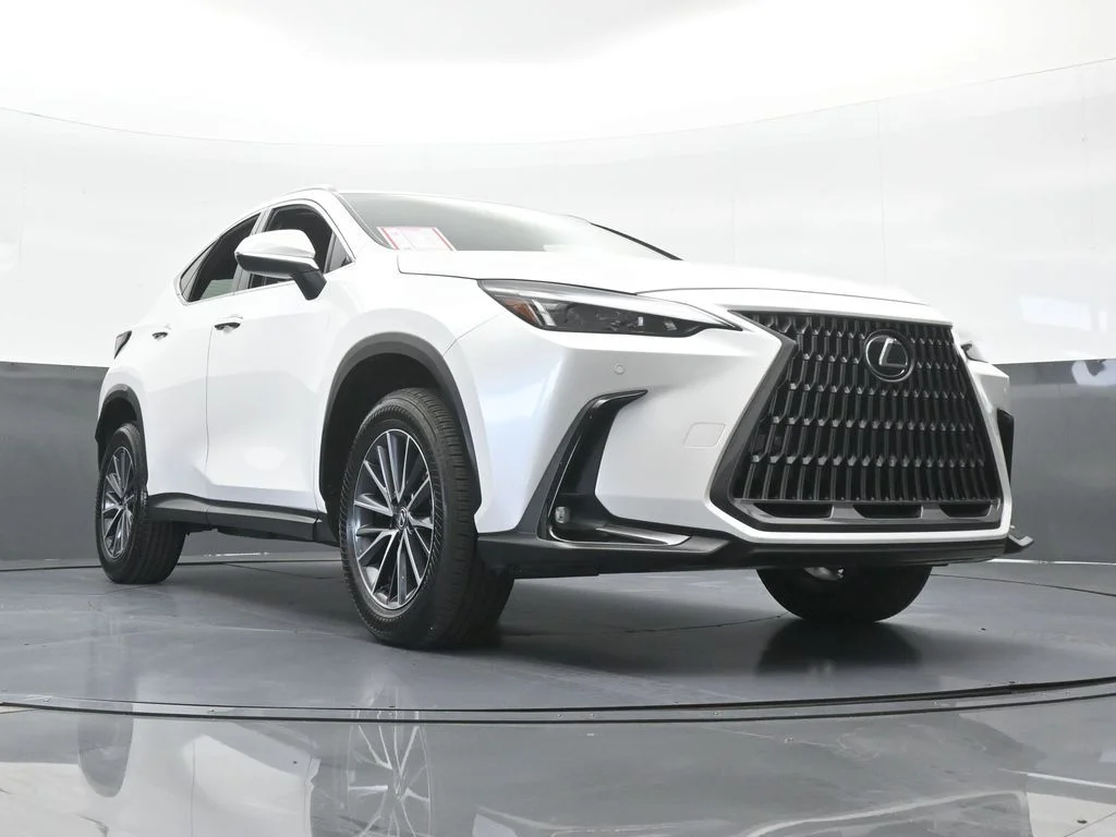 Used 2025 White Pearl Lexus 350 Premium image 65