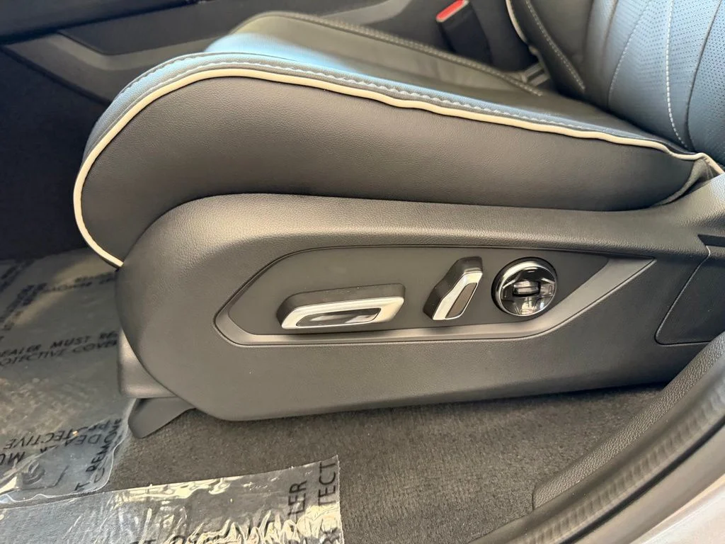 New 2026 Liquid Carbon Metallic Acura Advance Package image 14