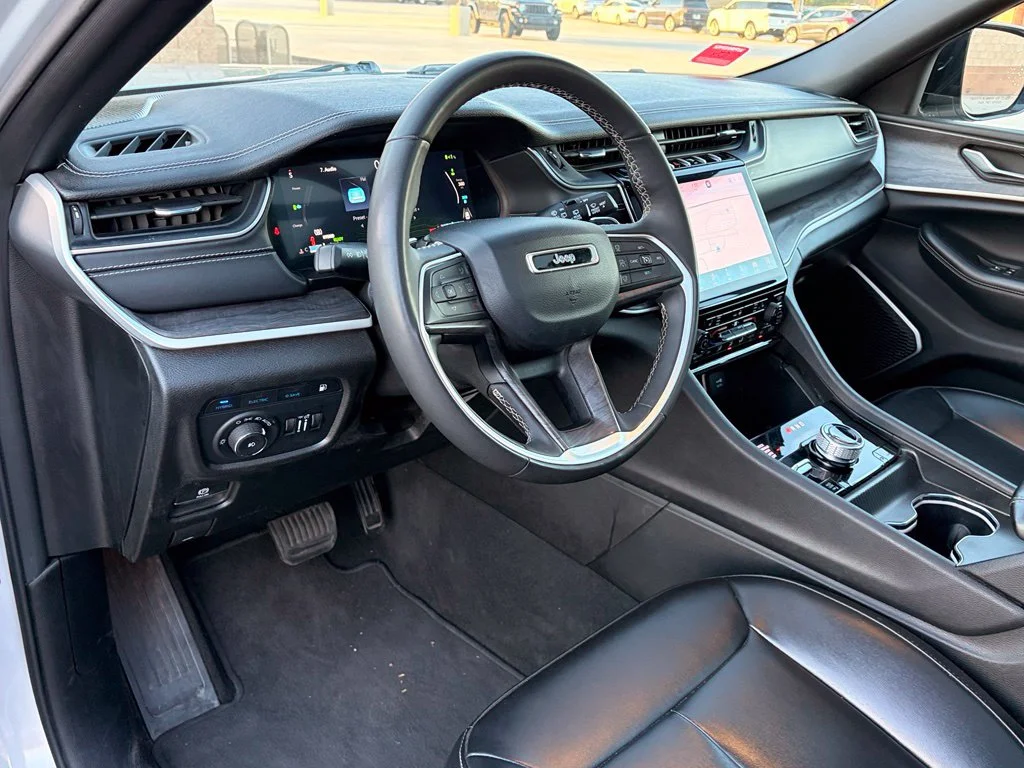 Certified Used 2024 Silver Jeep 4xe image 13