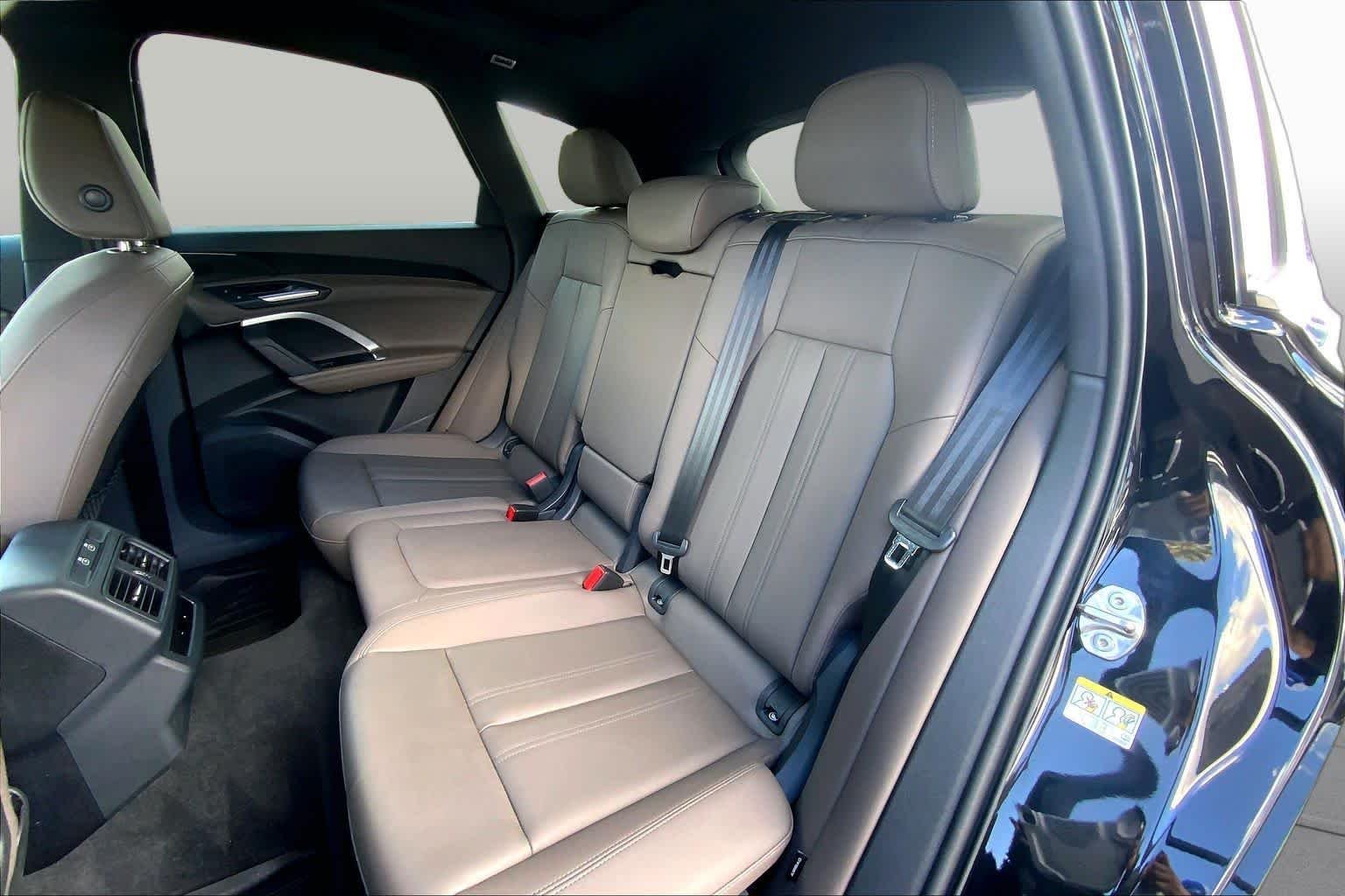 Used 2026 Arkona White Audi Premium image 21