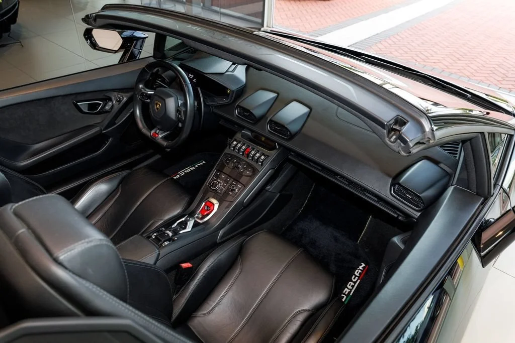 Used 2016 Black Lamborghini LP610-4S image 16