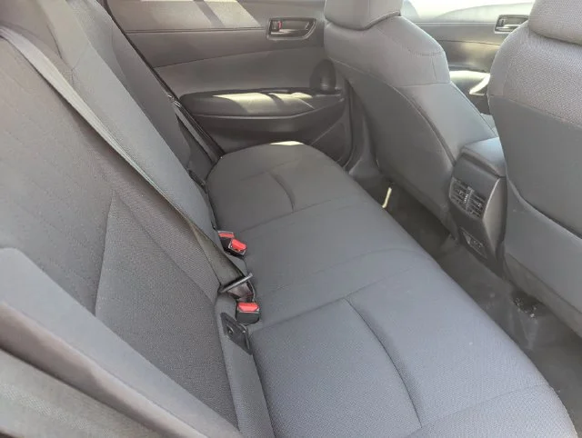 2024 Toyota Corolla Cross LE - Photo 12
