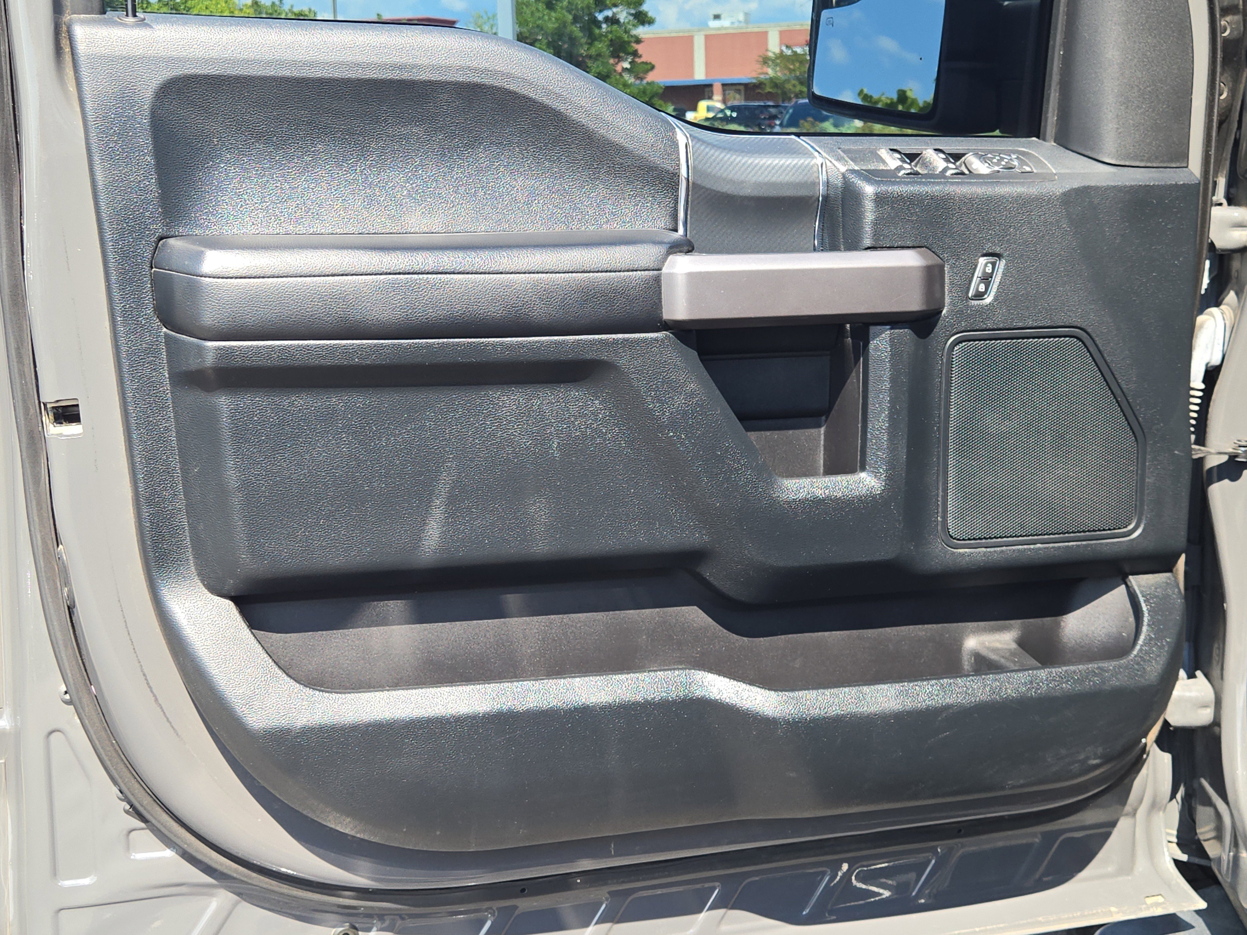 Used 2020 Gray Ford LARIAT image 18