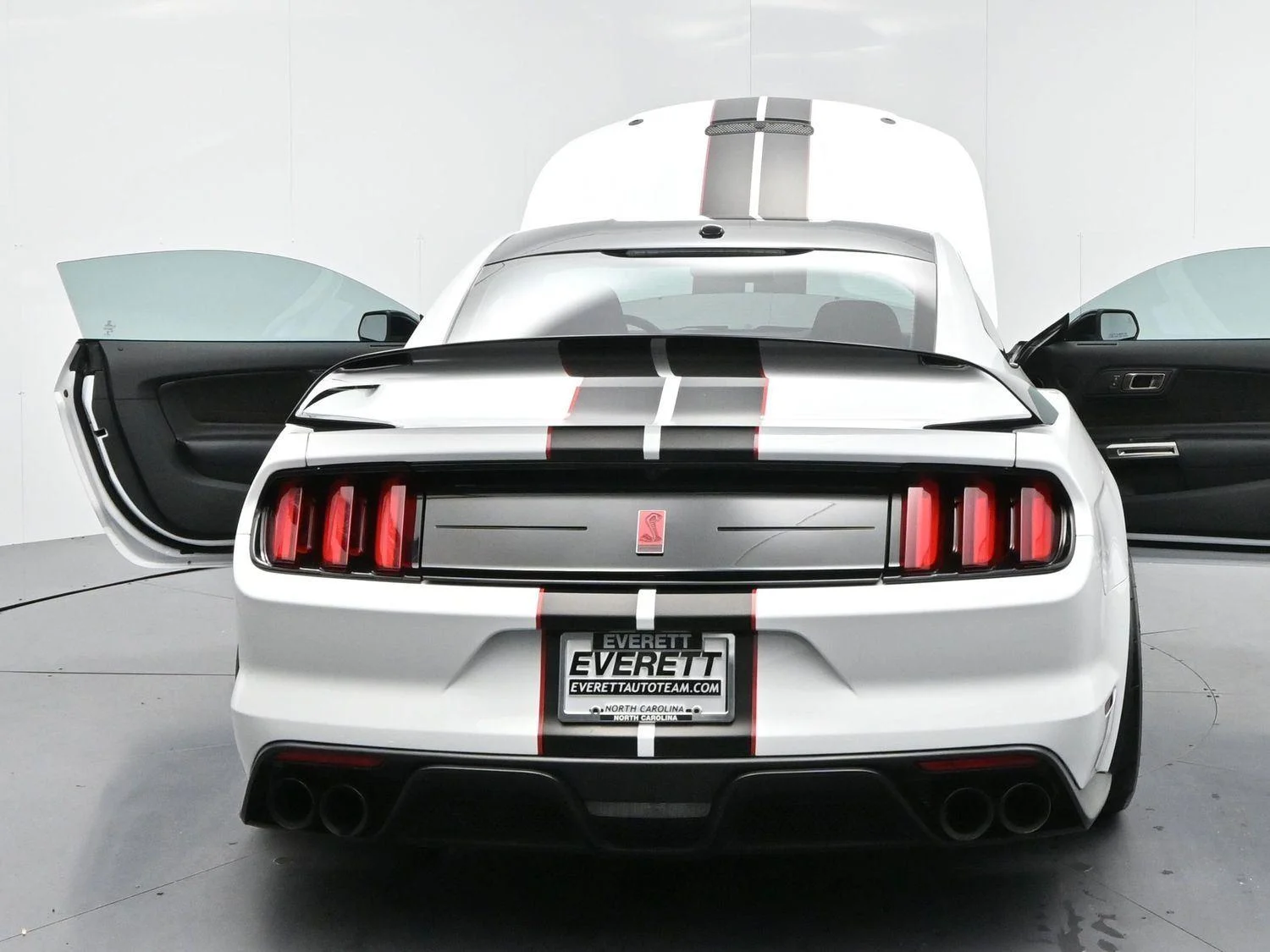 Used 2019 White Ford Shelby GT350 image 43