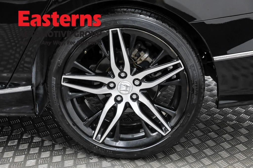 Used 2021 Black Honda Touring 2.0T image 33