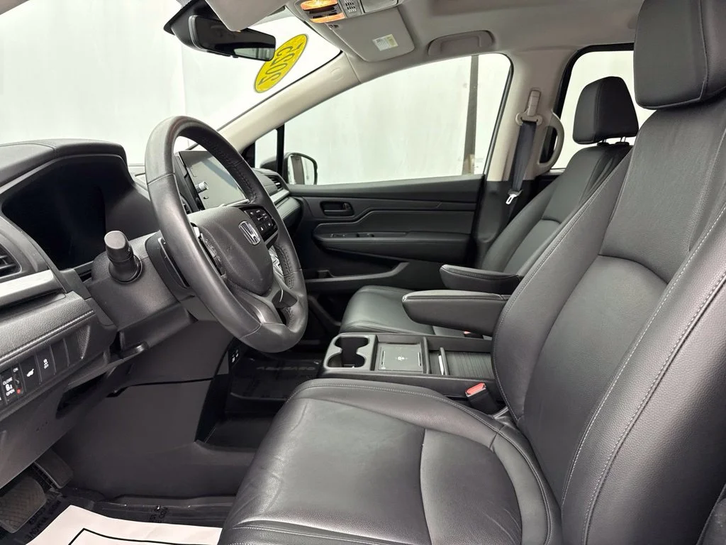 Used 2025 Modern Steel Metallic Honda EX-L image 16