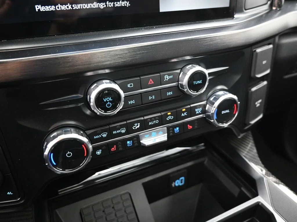 New 2026 Star White Metallic Tri-Coat Ford Lariat image 17