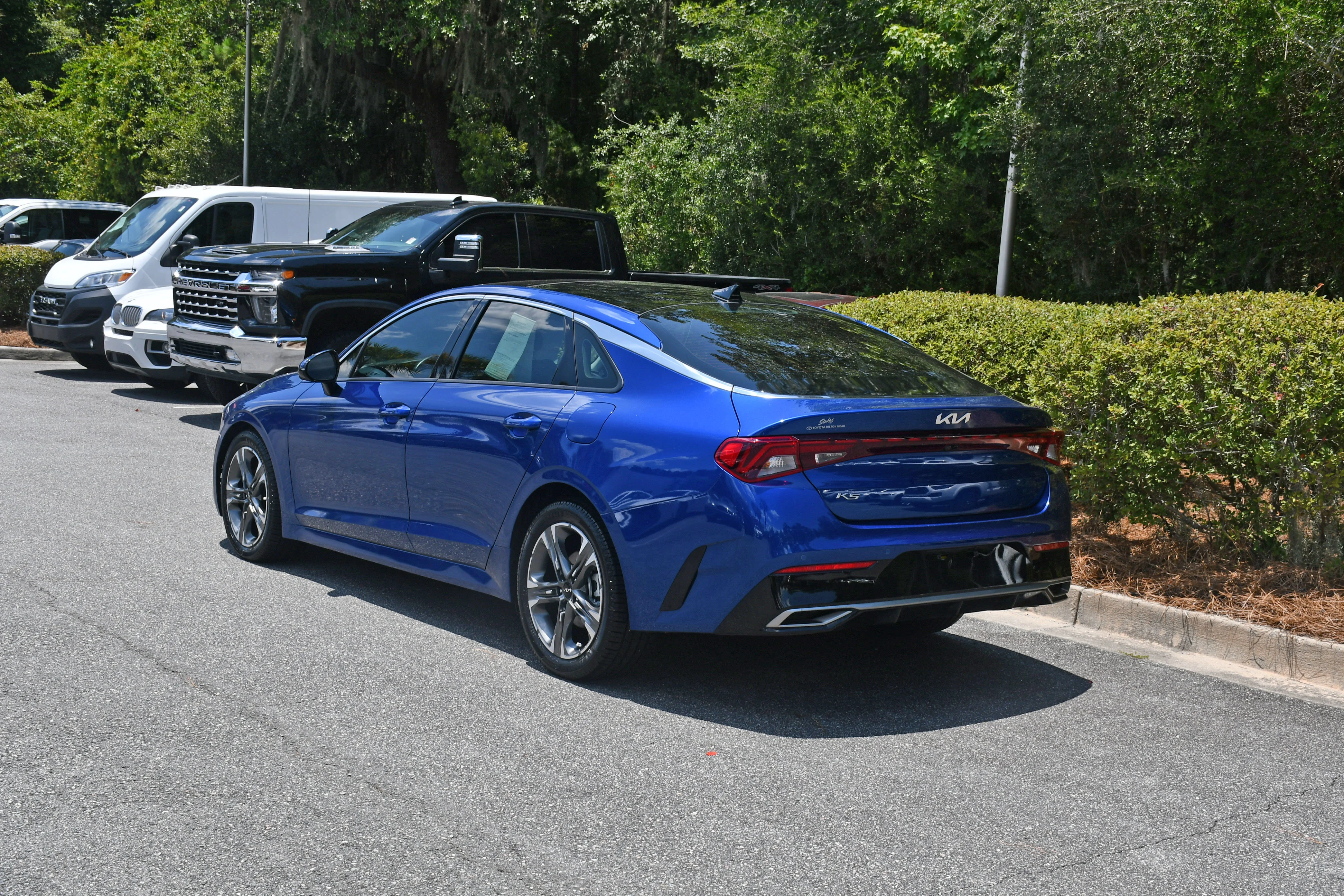 Used 2022 Blue Kia EX image 3