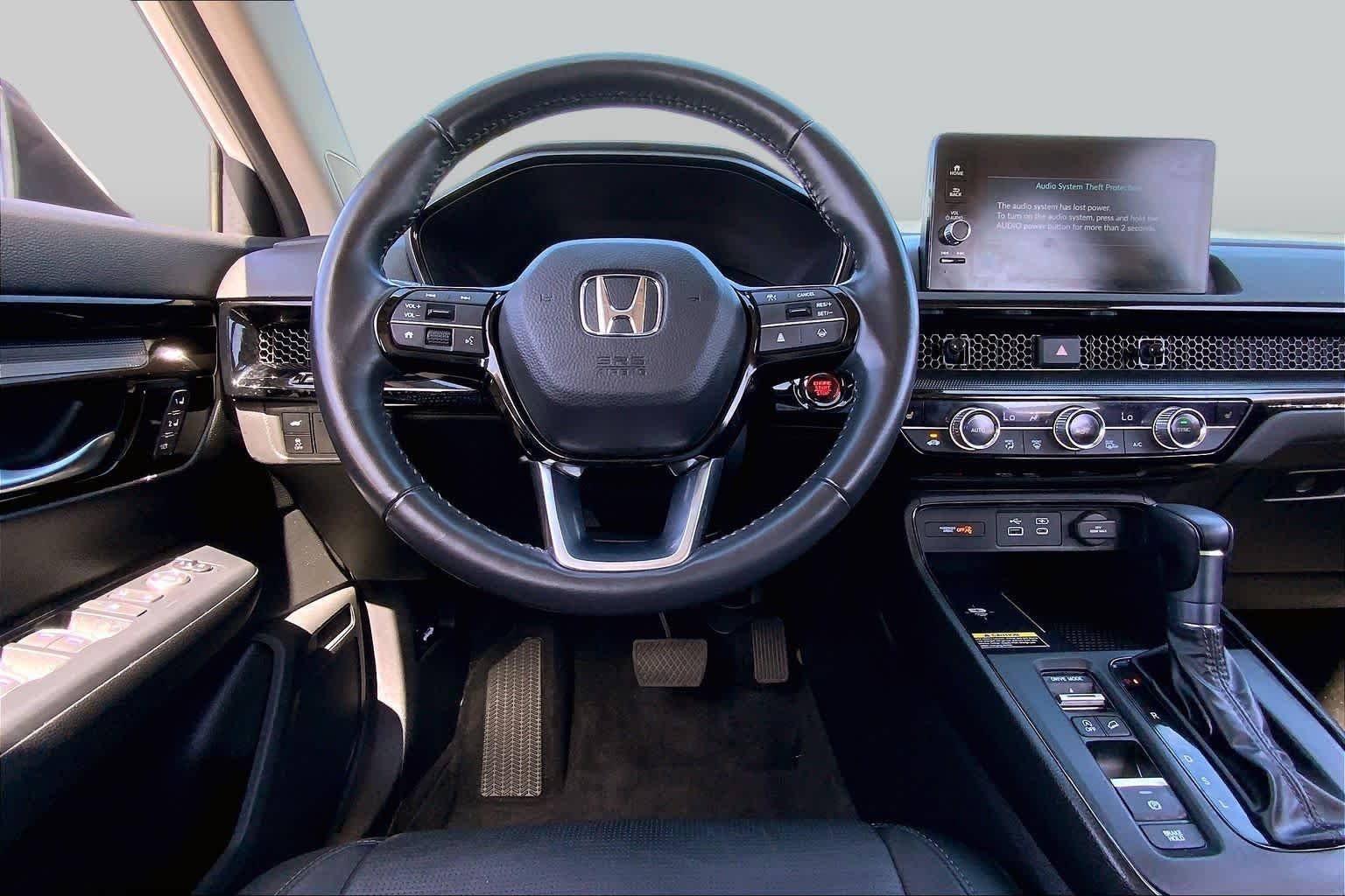 Used 2025 Platinum White Pearl Honda EX-L image 6
