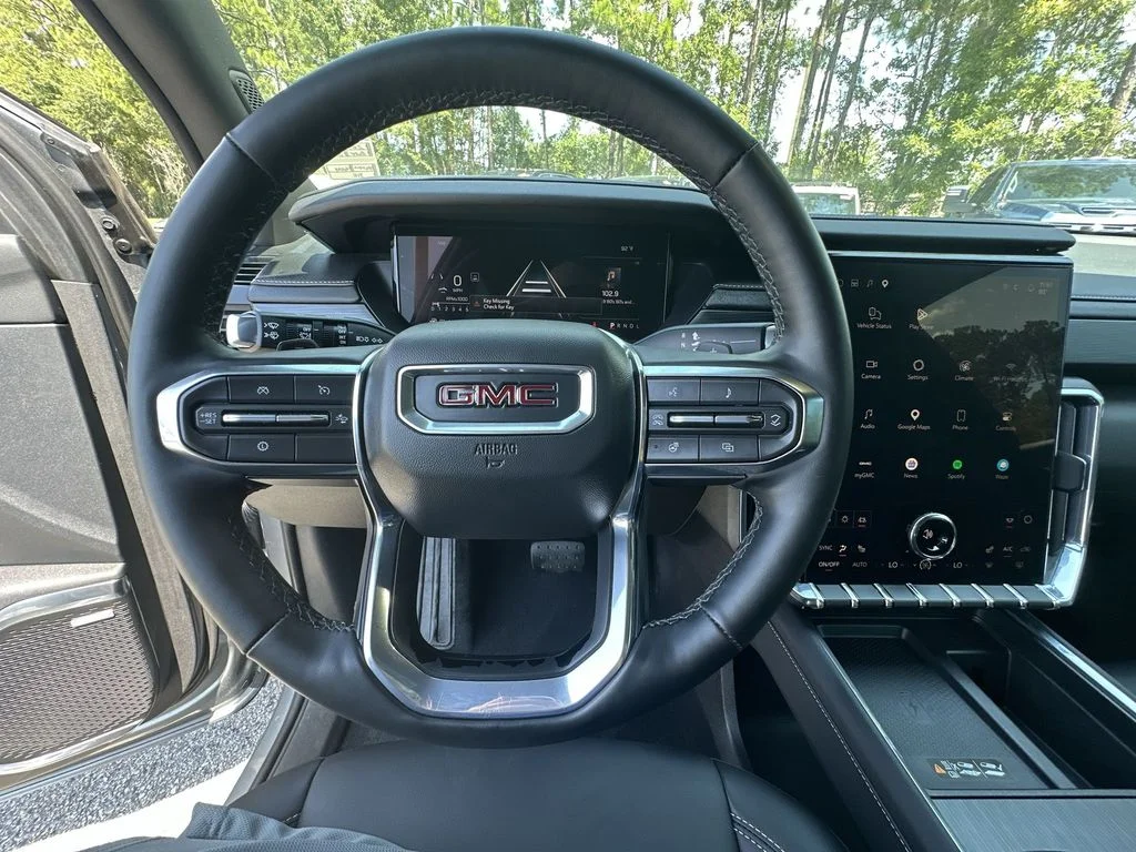Certified Used 2024 Sterling Metallic GMC FWD Elevation image 11