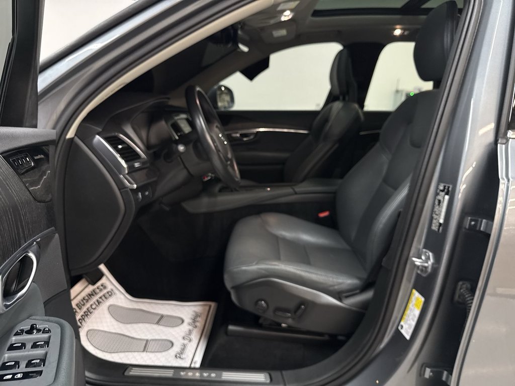 Used 2020 Gray Metallic Volvo T6 Momentum image 12
