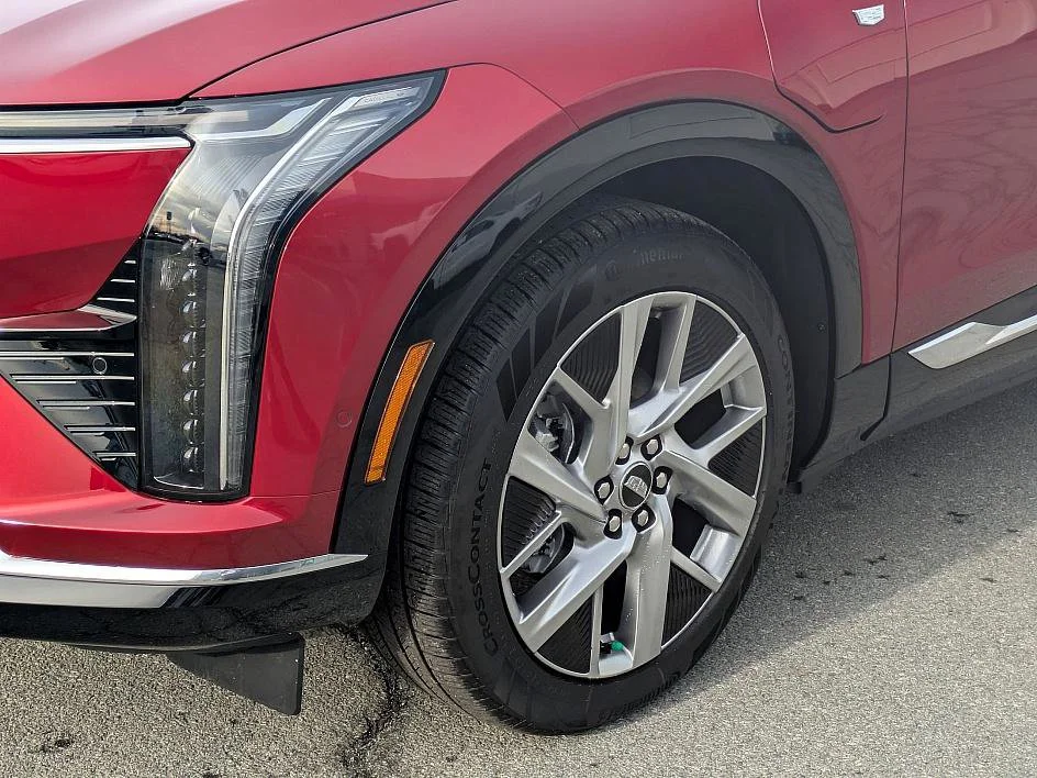 2025 Cadillac OPTIQ Luxury 2 - Photo 9