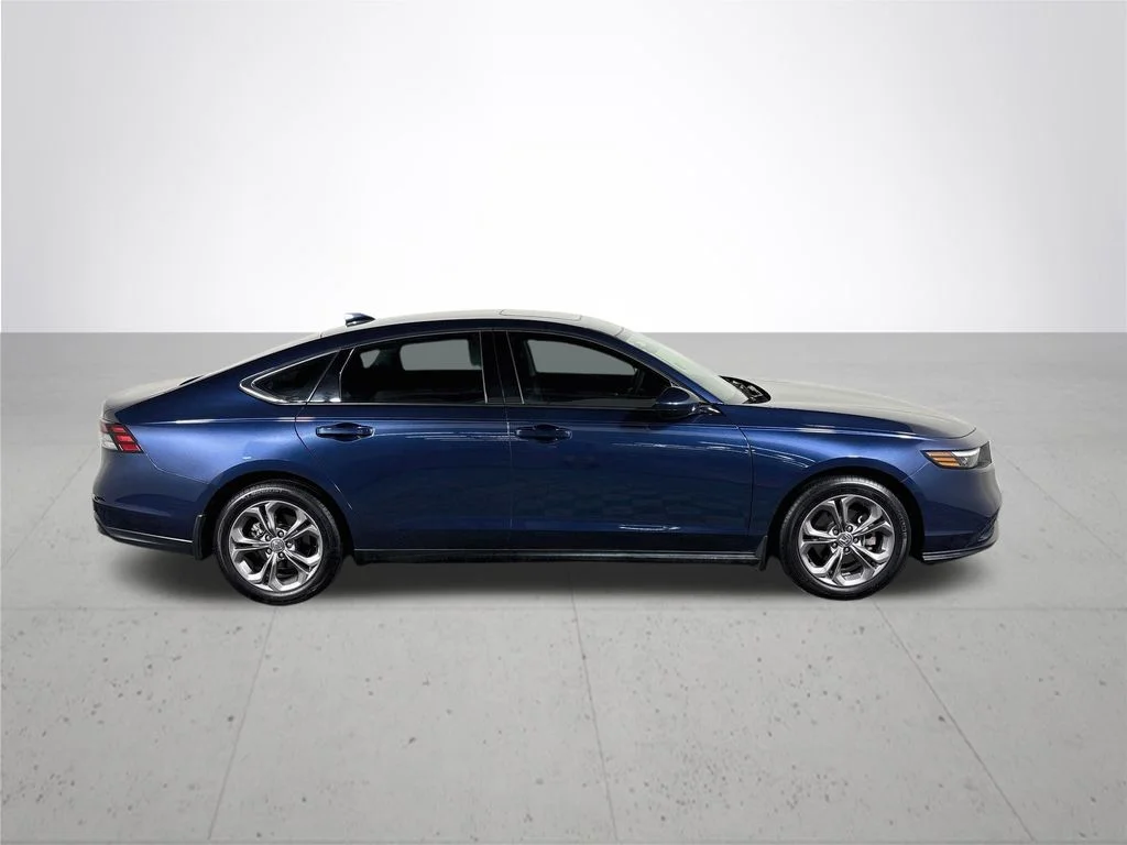 Used 2024 Canyon River Blue Metallic Honda EX image 5