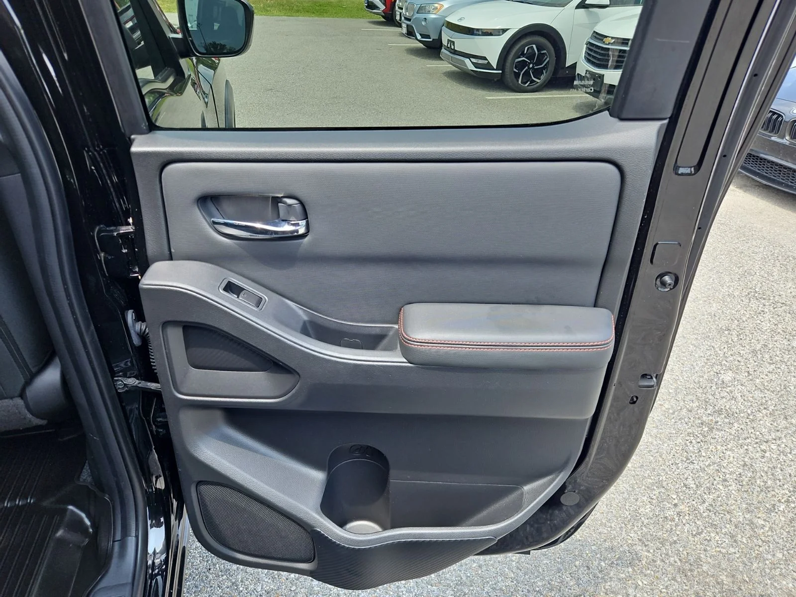 Used 2023 Black Nissan PRO-4X image 29