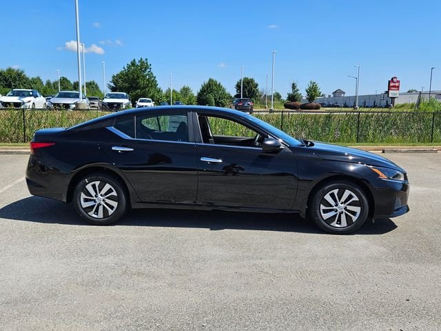 Used 2025 Black Nissan 2.5 S image 13