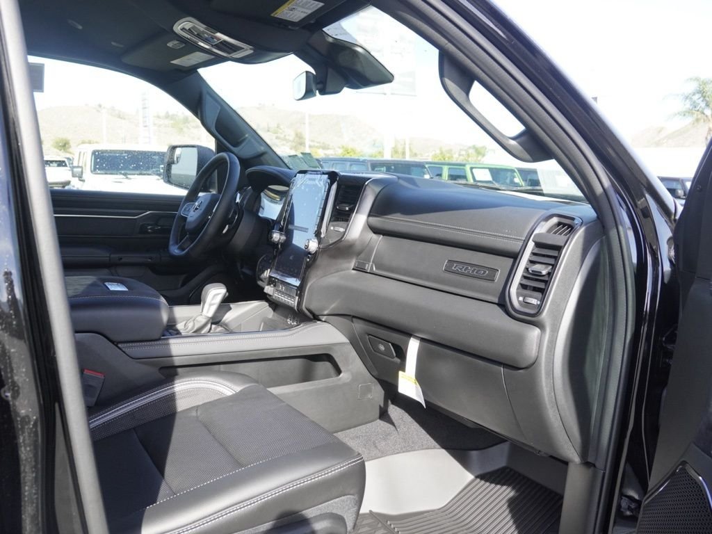 New 2026 Diamond Black Crystal Pearl-Coat Exterior Paint RAM RHO image 22