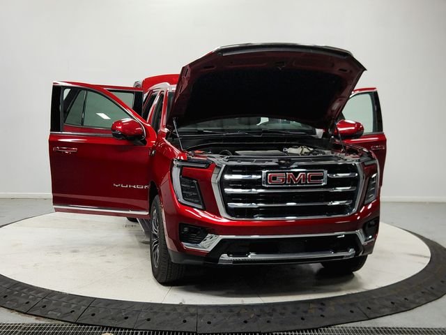 Used 2025 Red GMC Elevation image 11