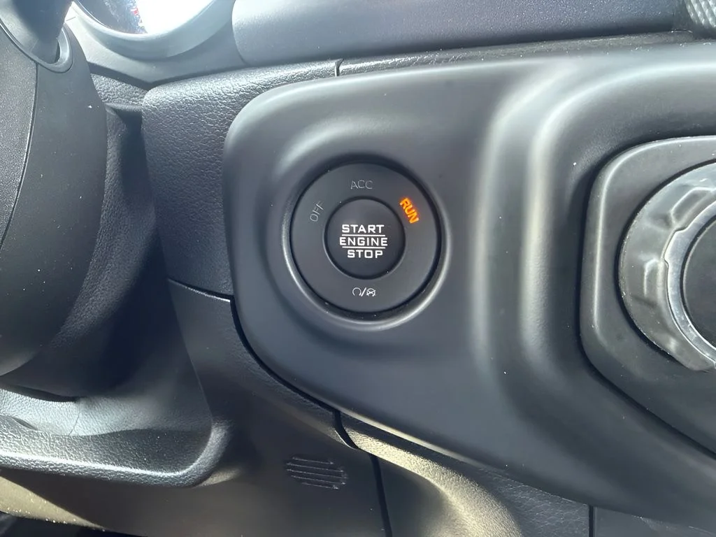Used 2021 Blue Jeep Mojave image 20